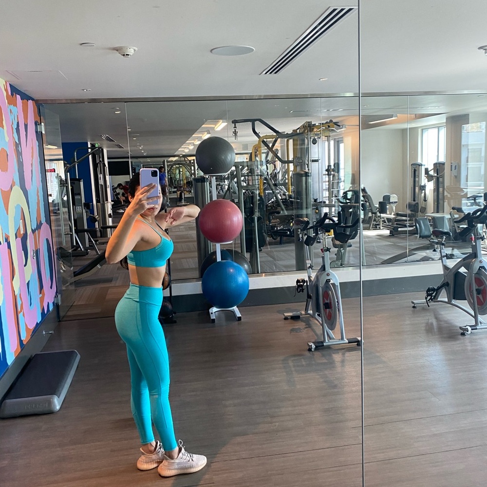 ALO Yoga Turquoise Activewear Set Alosoft